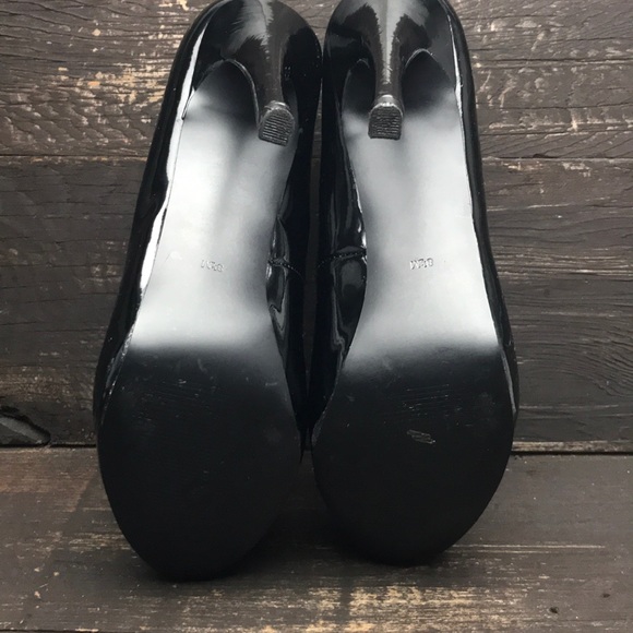 Guess Black Patent Pumps Size 8.5 - Picture 6 of 8
